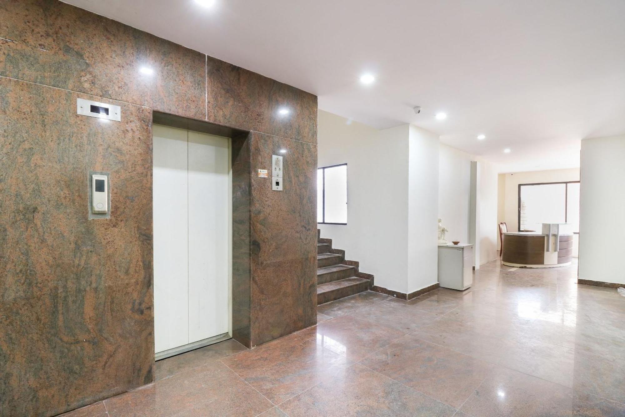 Hotel O The Royal International Hotel Bengaluru Zewnętrze zdjęcie